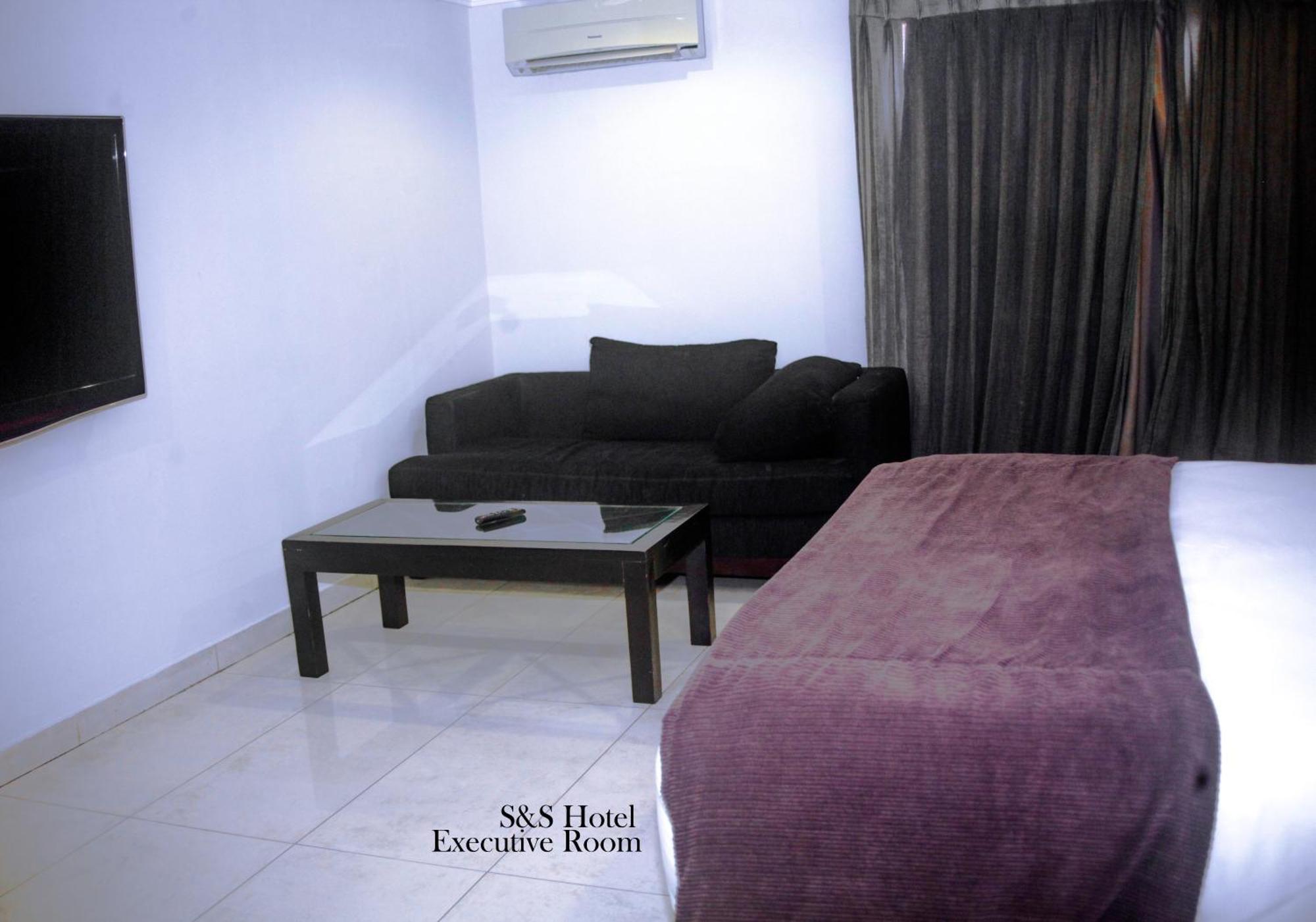 S & S Hotel & Suites Lagos Kültér fotó