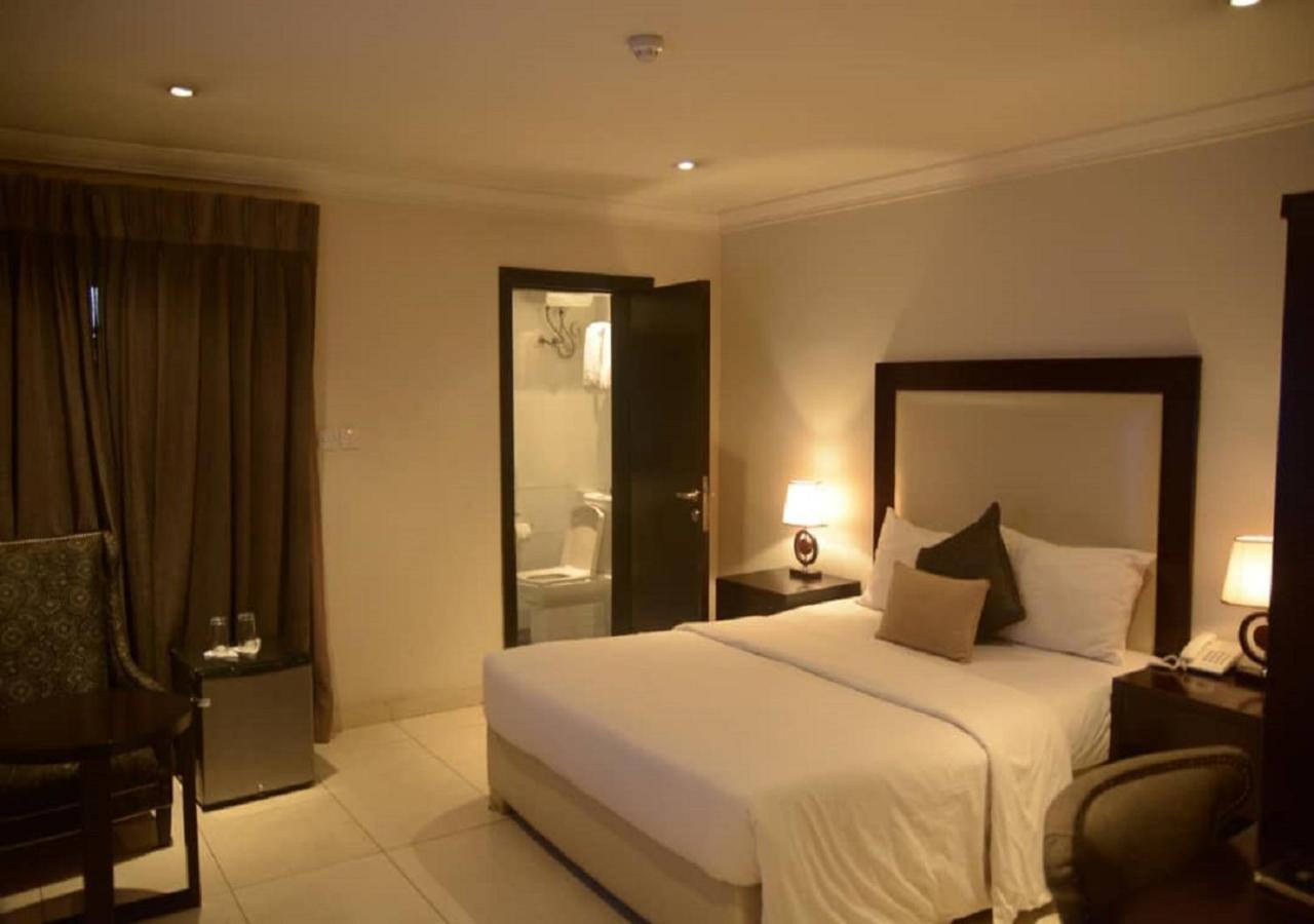 S & S Hotel & Suites Lagos Kültér fotó