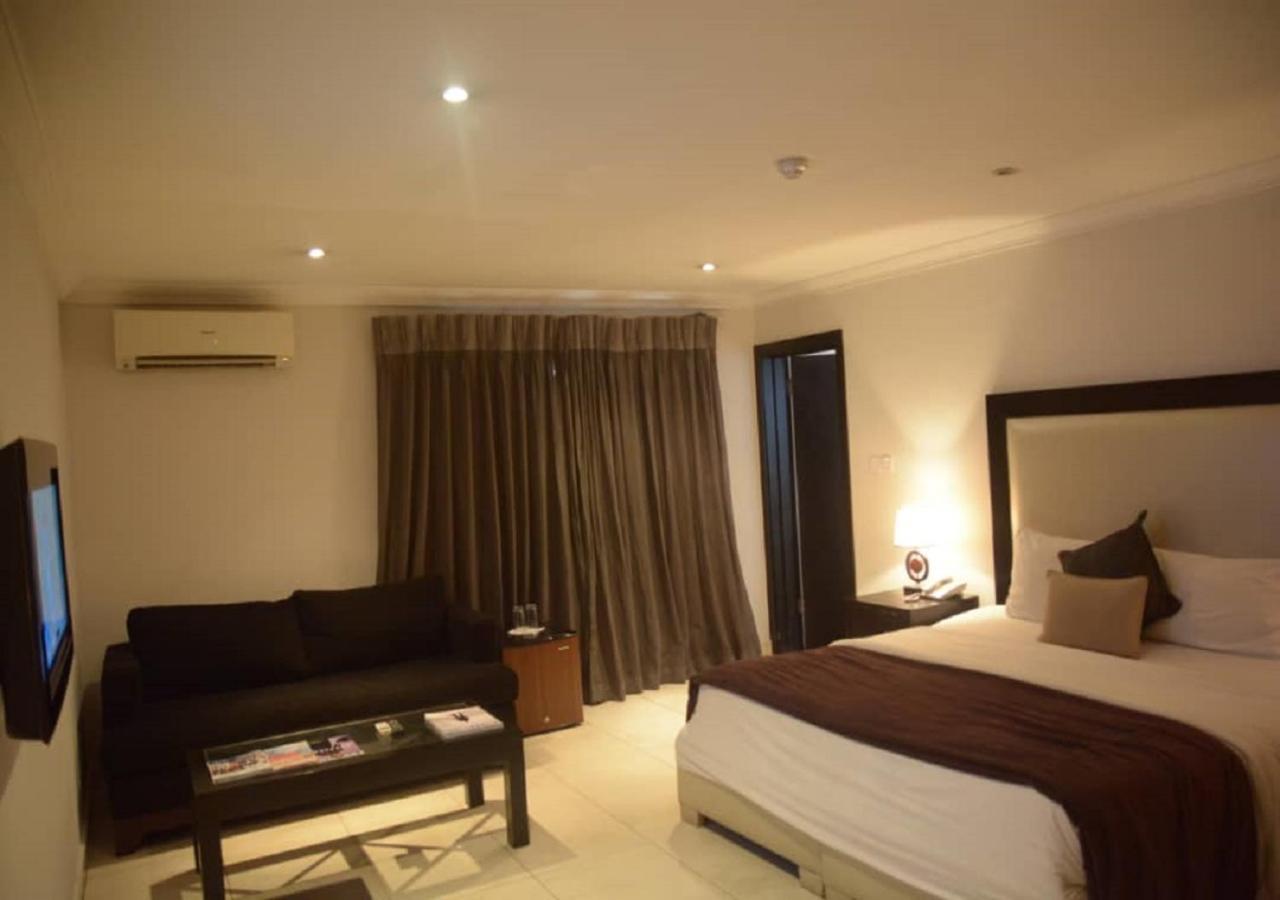 S & S Hotel & Suites Lagos Kültér fotó