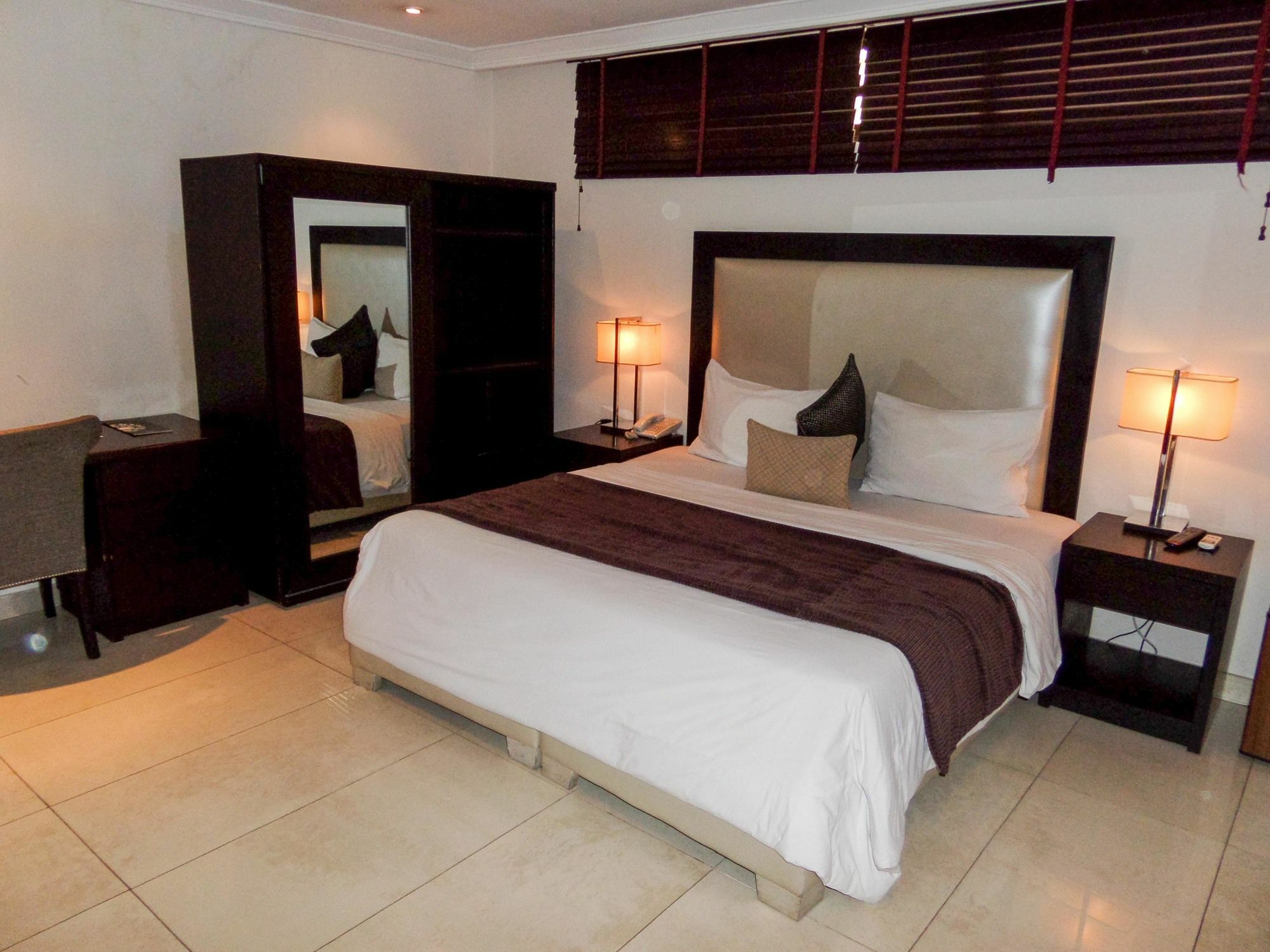 S & S Hotel & Suites Lagos Kültér fotó