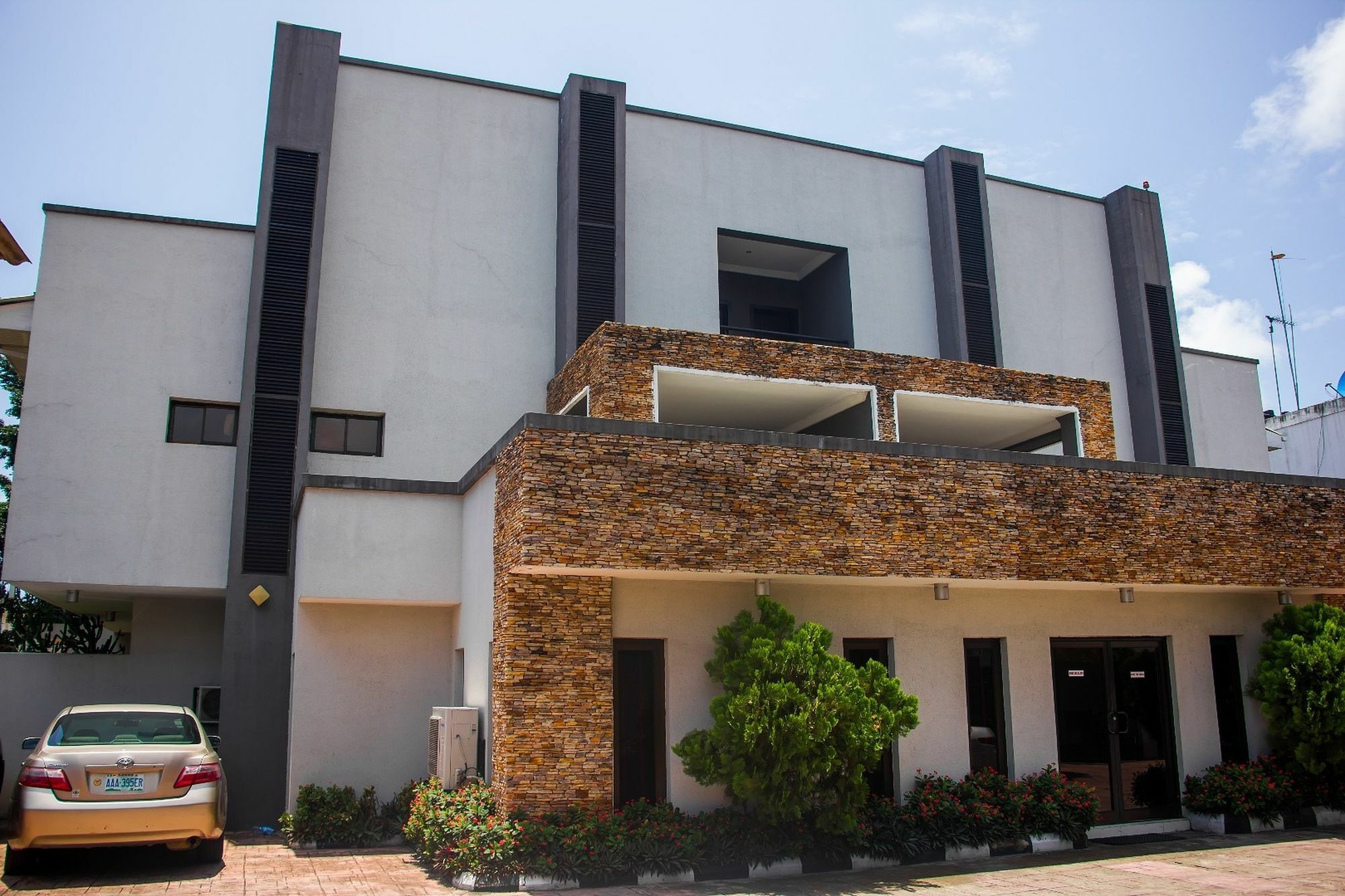 S & S Hotel & Suites Lagos Kültér fotó