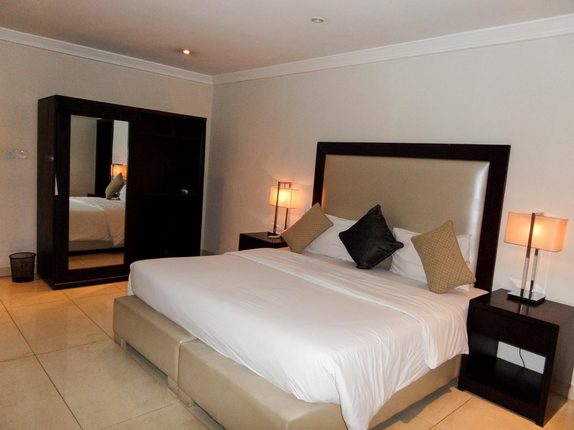 S & S Hotel & Suites Lagos Kültér fotó