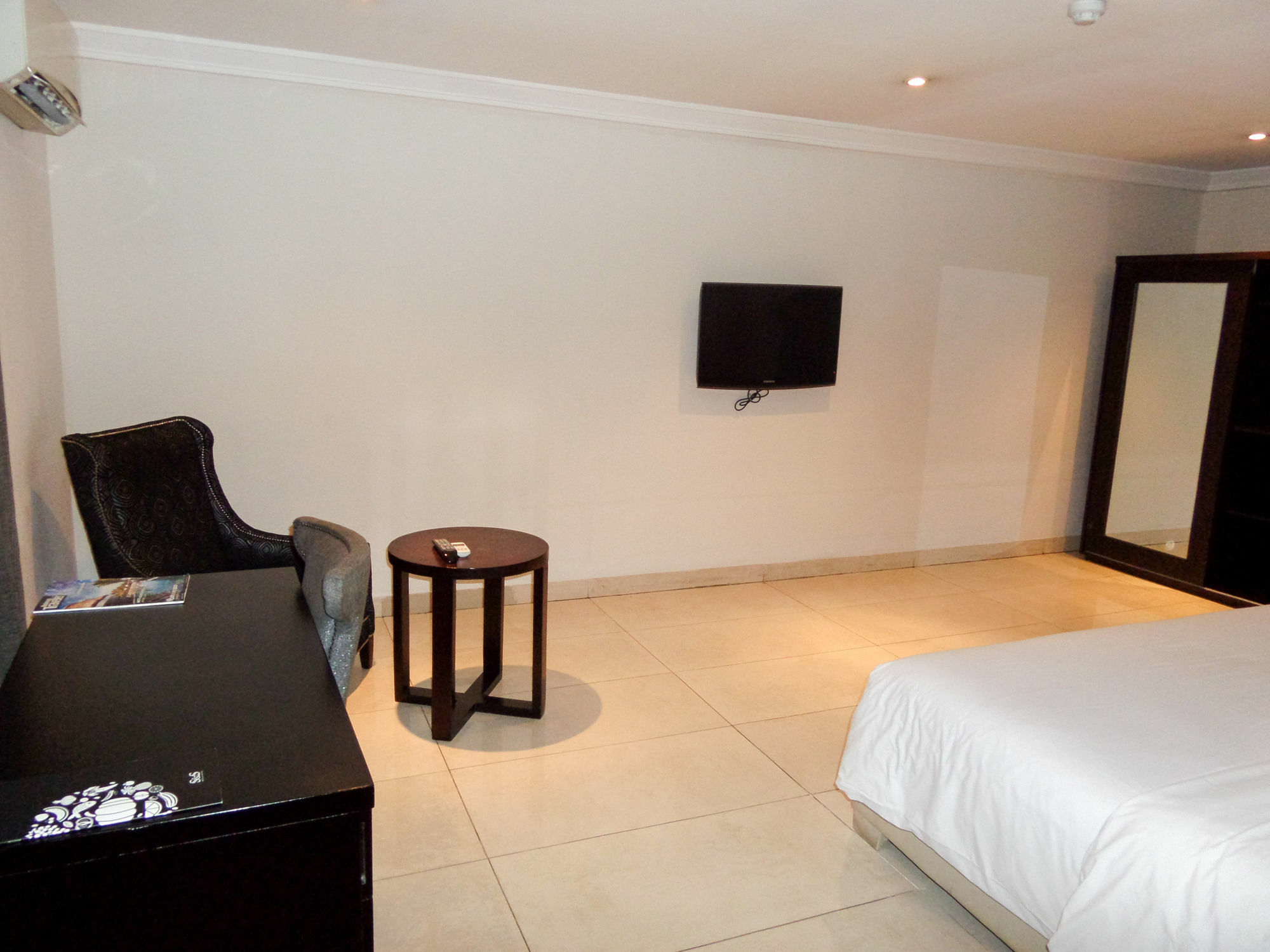 S & S Hotel & Suites Lagos Kültér fotó