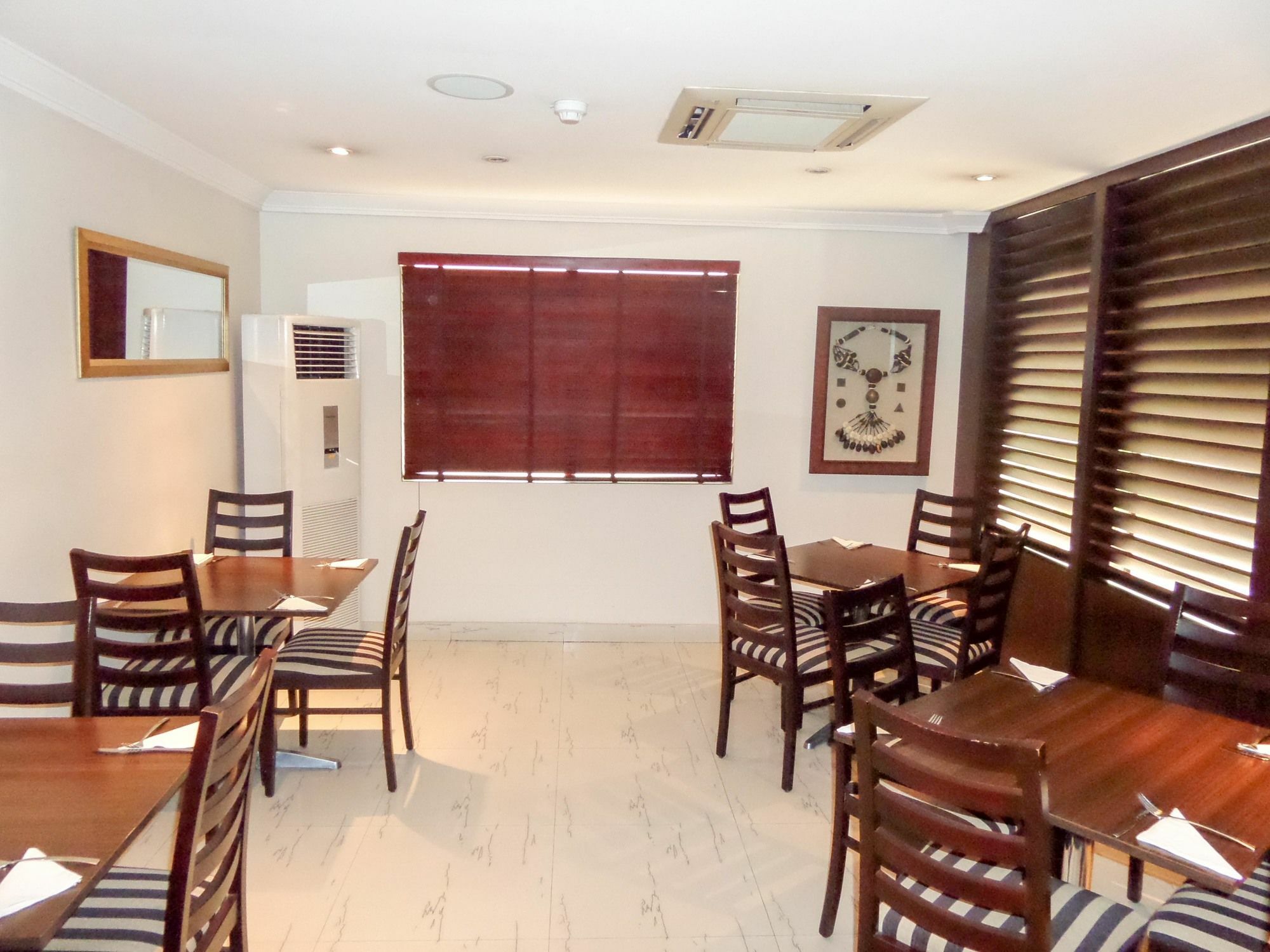 S & S Hotel & Suites Lagos Kültér fotó